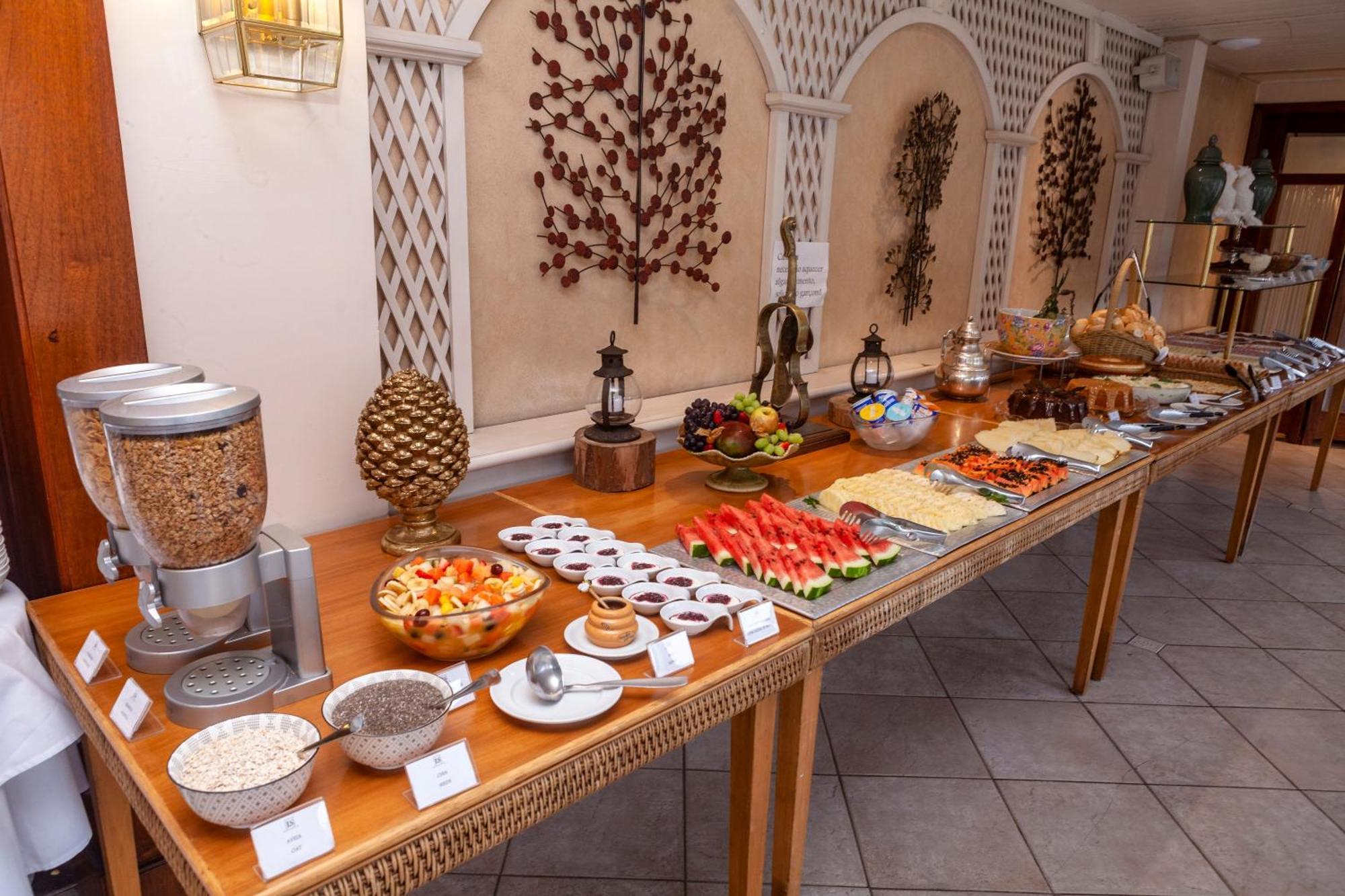Le Suisse Elegance Hotel Campos do Jordão 外观 照片